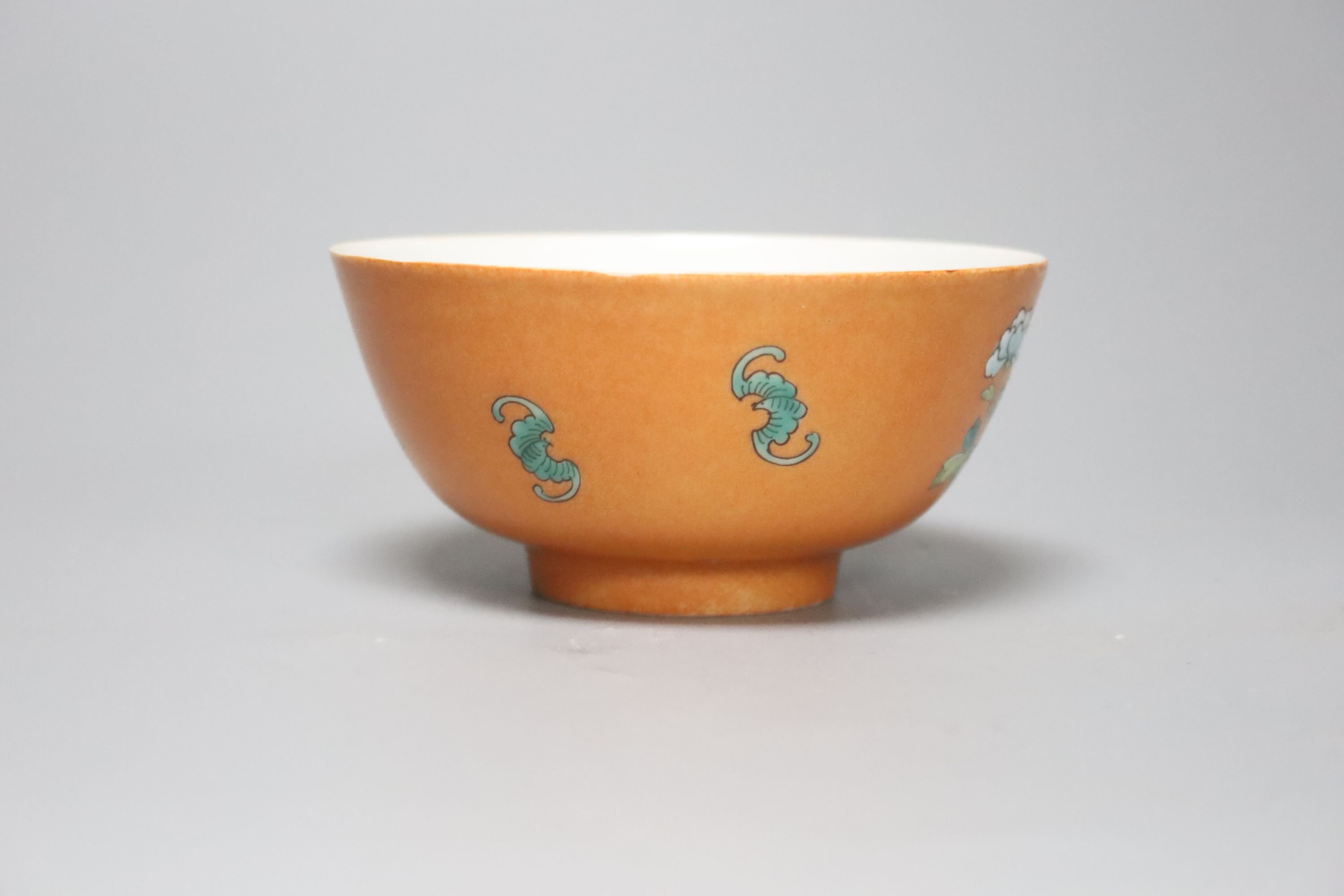 A Chinese orange ground bowl, diameter 11.5cm